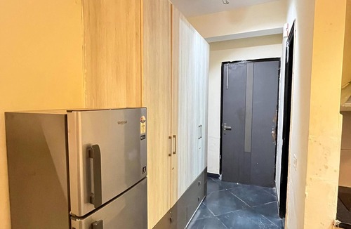 South West Apartment | Ig gobravostays : Studio Apartment Near Airport-Kitchenette&Parking/Pets Allow