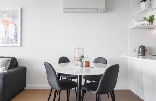 Cheltenham Apartment | Ilixir Apartments by Ready Set Host