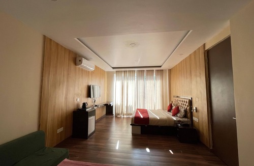 Suja Hotel | Indra Stay by Panache Hotels