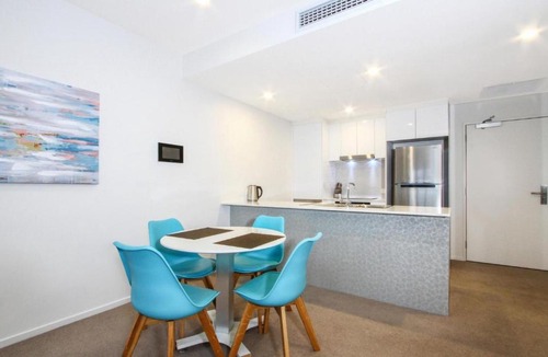 Braddon Apartment | IQ Smart Apartments 704 Braddon ACT