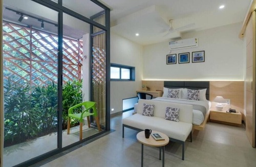 Panduranga Nagar Hotel | Iris Suites
