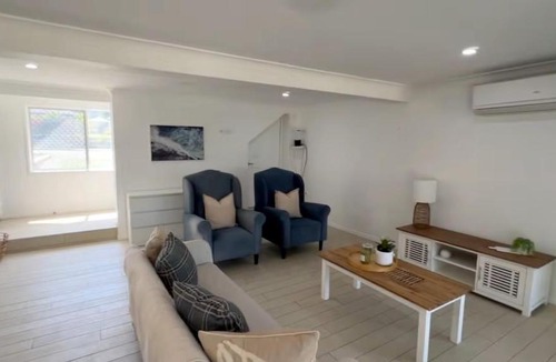 Shailer Park Apartment | Ironbark Private House