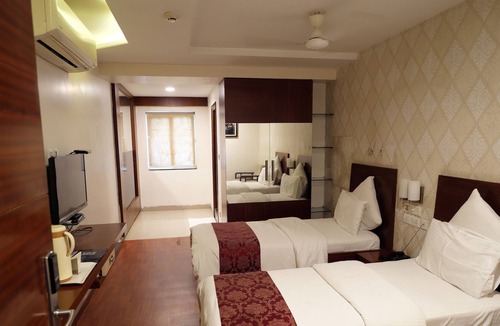 Kurnool Hotel | Iroomz Sasya Pride