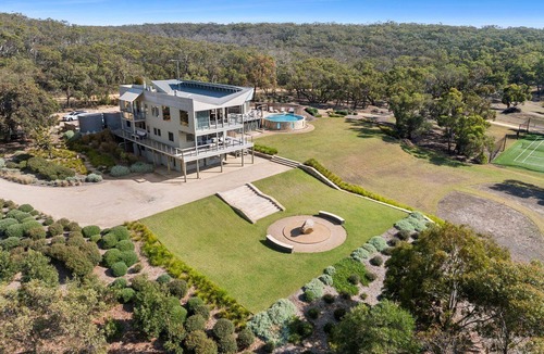 Bells Beach House | Janacwal - Where Escape Meets Adventure