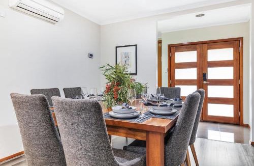 Echuca House | Jensen House - Echuca Holiday Homes