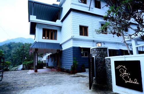 Kunchithanny House | Johns Solitude
