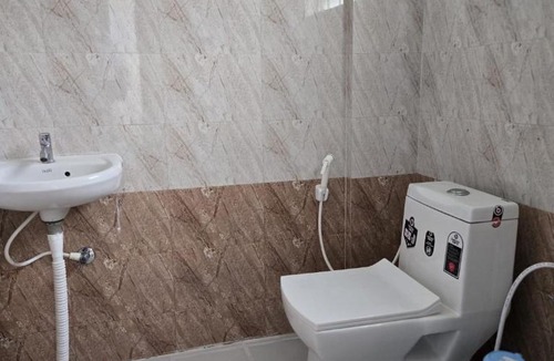 Narayanapura Bed & Breakfast | K Nelickel Home Stay