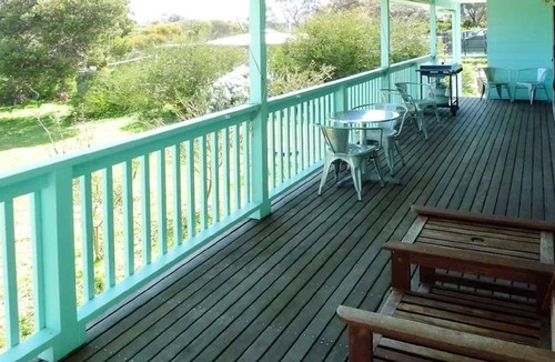Baudin Beach House | Kangaroo Island in Style: Free WiFi, Beach Access, Wildlife, and Fishing!