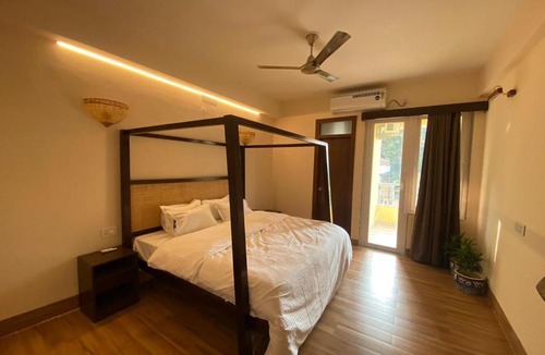 Mahmoorganj Apartment | Kashi Abode Centrally located Modern 3bhk Apartment at Varanasi by Roamhome