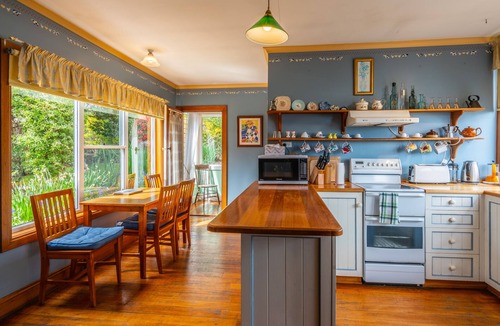 Deloraine Cottage | Kenya Cottage Accommodation