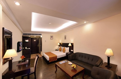Gadag-Betageri Hotel | Keshav Clarks Inn