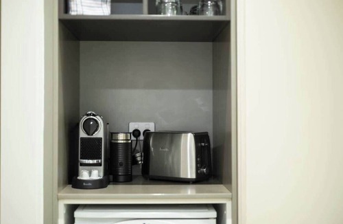 Kewarra Beach Apartment | Kewarra Beach Studio Apt with Resort Pool BBQ