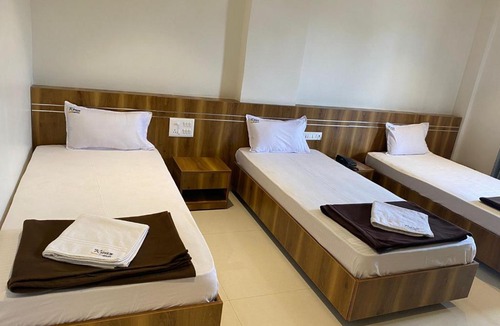Gadag-Betageri Hotel | KIRAN COMFORTS