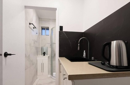 Broadmeadows House | KozyGuru | Broadmeadows | Gateway to Melbourne
