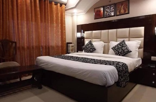 Jangpura Hotel | Krishna Inn