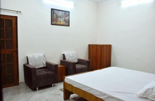 Gwalior House | KRISHNAM GUEST HOUSE