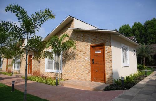 Badami Bed & Breakfast | Kusum Resort