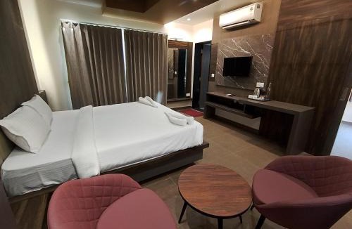 Badami Bed & Breakfast | Kusum Resort
