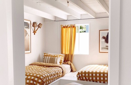 Brunswick Heads House | “Le Visiteur” Brunswick Heads Walking distance to restaurants beach!