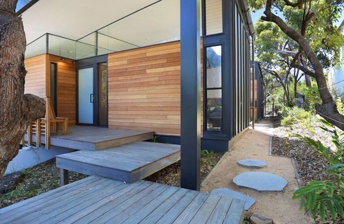 Sunshine Beach House | Leaf House - Walk to Beach & Sunshine Beach Village