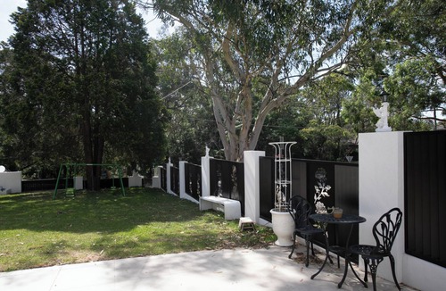 Lane Cove West House | Leafy Lane Cove Family Stay | Parking I Garden