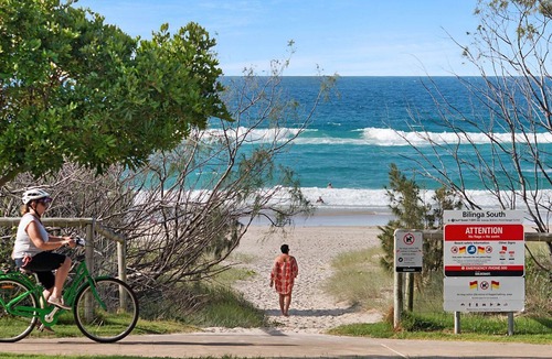 Bilinga Apartment | Legacy 3 - Bilinga/North Kirra Beachfront - Min. 3 Night Stays!