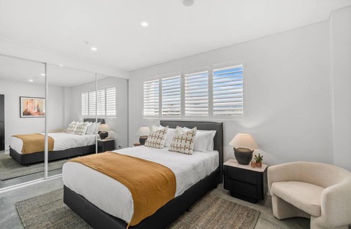 Wollongong CBD Apartment | Lightview Escape - Mount Keira Vista by North Beach
