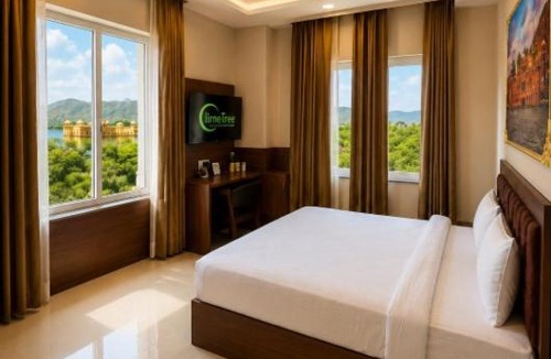Amer Fort Road Hotel | Lime Tree Hotel & Banquet Jal Mahal Jaipur