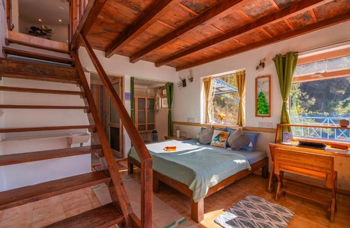 Mussoorie Hotel | LiveAway Mussoorie, Kempty by PACK