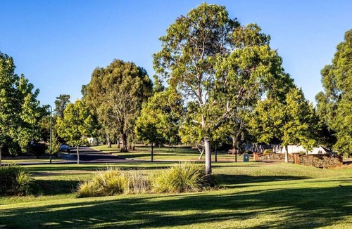 Tanunda House | `Lochnagar Barossa` - 3 En-suites - Walking distance to wineries