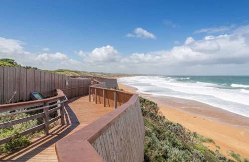 Warrnambool House | Logans Beach Whale Nursery Apartments - BeachHouse