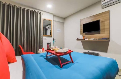 Gurugram Bed & Breakfast | Loginn Stays #8