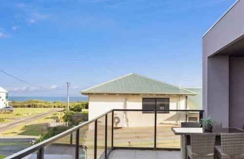 Sunderland Bay House | Luxurious Home Close to The Beach