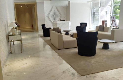 Bengaluru Apartment | Luxury 1-Bed , living and Kitchen in Bengaluru, Kannuru