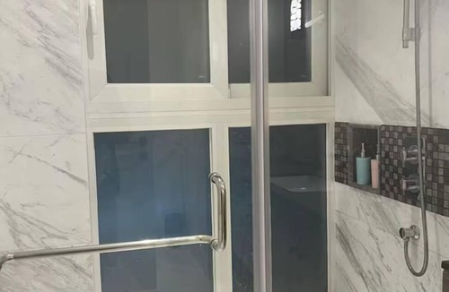 Bengaluru Apartment | Luxury 1-Bed , living and Kitchen in Bengaluru, Kannuru