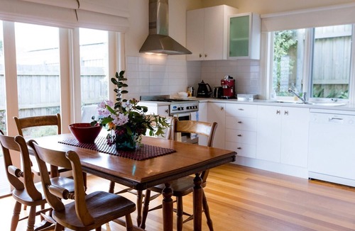 Point Lonsdale House | Luxury Accessible Coastal Retreat for Families, Friends & Golf Getaways