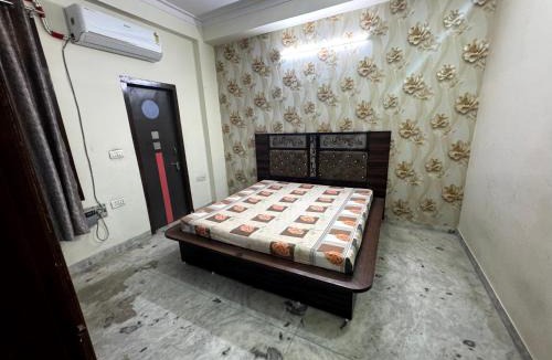 Mansarovar Apartment | Luxury Airy Retreat