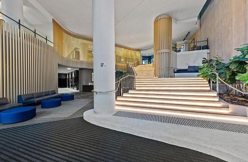 Brisbane Central Business District Apartment | Luxury CBD Apt with 180 River Views & Rooftop Pool
