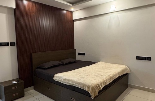 Kumarapuram Apartment | Luxury Fully Furnished 2BHK -City Center -Near Airport & Hospitals