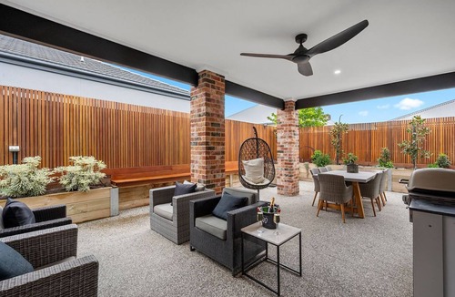 Point Lonsdale House | Luxury Large Home - LATE CHECK OUT Feb-Nov 2025