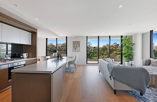 Abbotsford Apartment | Luxury overlooking the Yarra
