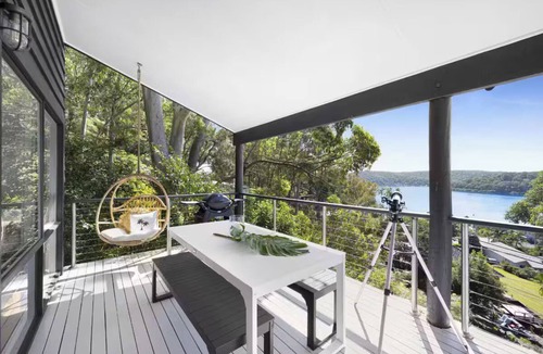 Wagstaffe House | Luxury Villas Bouddi Bungalow (Walk to the beach)