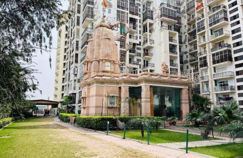 Vrindavan Apartment | Maakhan pushp