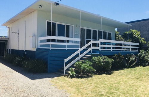 St Leonards Cottage | Majestic waterfront views BBQ fishing beach wineries