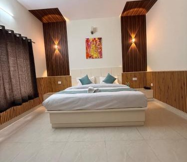 Gobind Dham Hotel | Mandola Stays