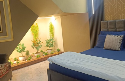Bulandshahr Hotel | Mannat Residency