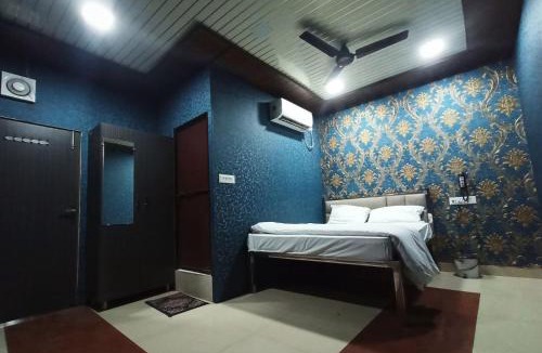 Jhansi Hotel | Manya hotel and dormitory