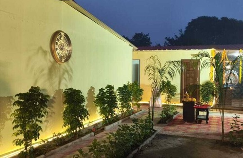 Naini Hotel | Maple Tree resort & restaurant