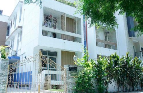 South Extension House | Maplewood Guest House, Neeti Bagh, New Delhiit is a Boutiqu Guest House - Room 5
