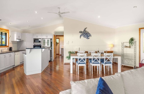 Maroochy River House | Maroochy River Treetop Haven - Dog-Friendly Stay